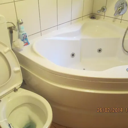 Apartamento Zum Gebimmel Waldesch Habitación foto